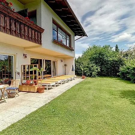 Apartment Hotel garni Landhaus Servus