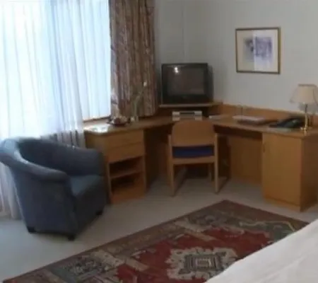 Apartment Hotel garni Landhaus Servus Velden am Wörthersee