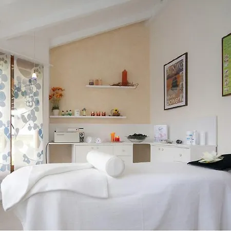 Hotel garni Landhaus Servus Apartment Velden am Wörthersee